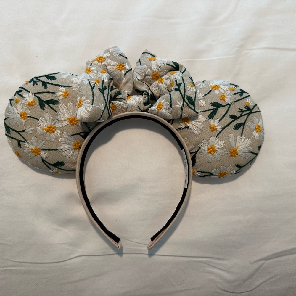 Park Hopper Design Flower Ears